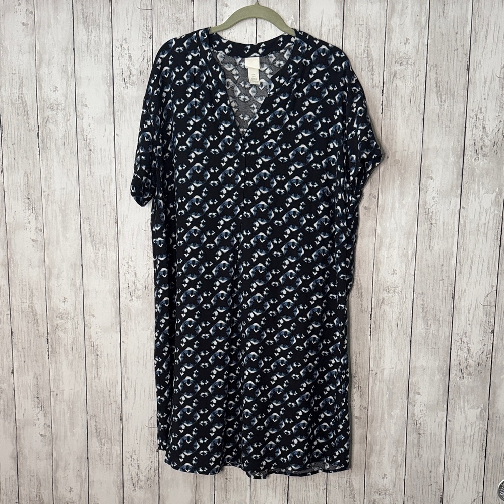 H&M Navy and White Geometric Midi Dress